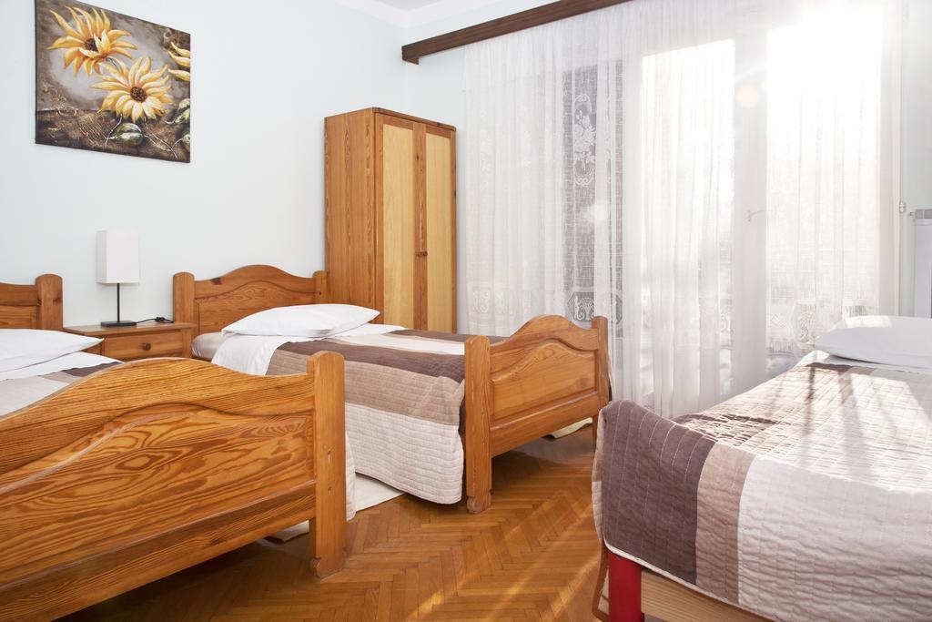 Guesthouse Rutar Rupa Ruang foto