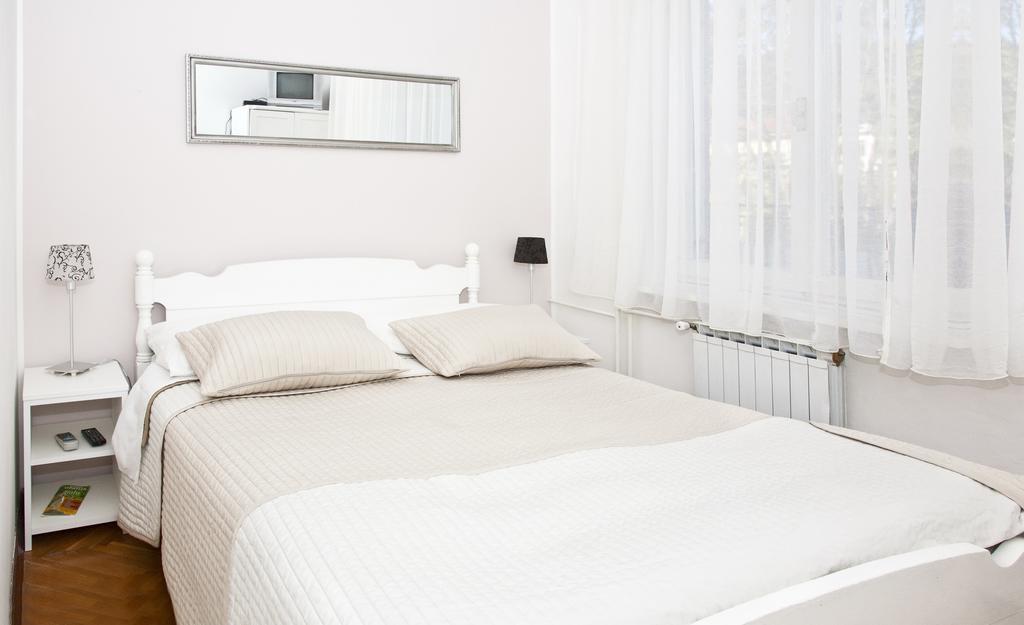 Guesthouse Rutar Rupa Ruang foto