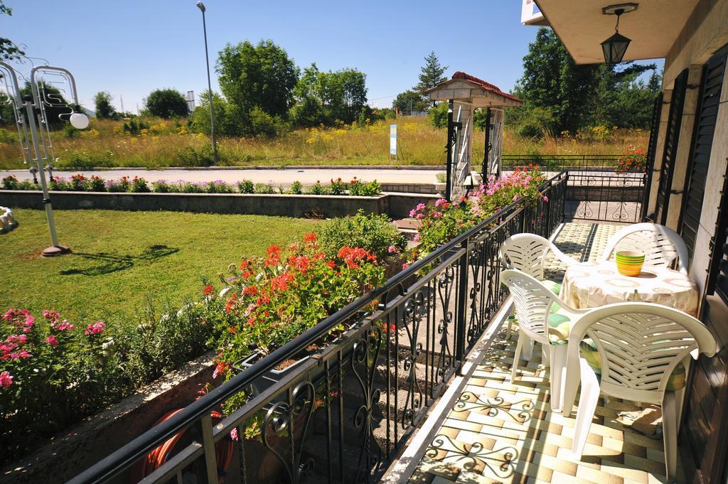 Guesthouse Rutar Rupa Ruang foto