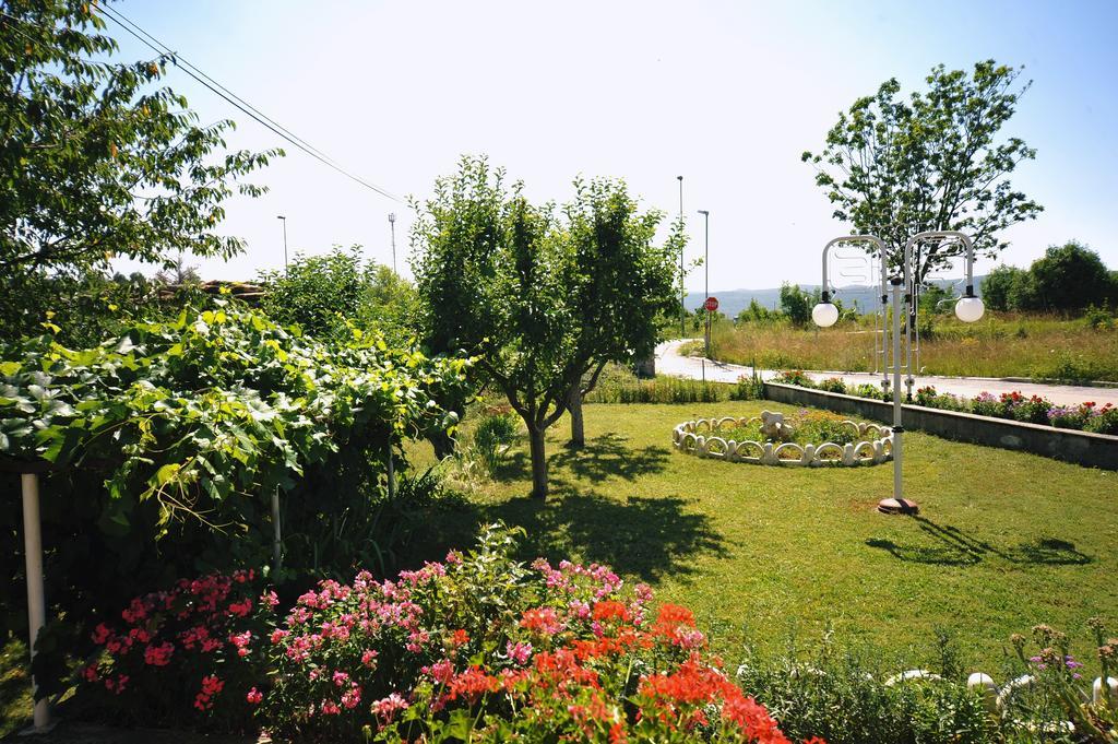 Guesthouse Rutar Rupa Bagian luar foto